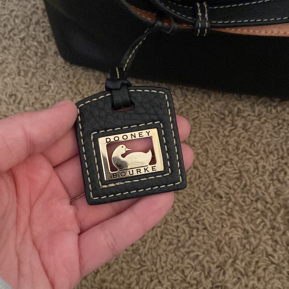 Black Dooney & Bourke purse - Picture 3 of 5